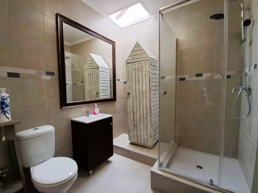 5 Bedroom Property for Sale in Doringkruin North West